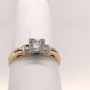 3-Stone Estate Diamond Band 454