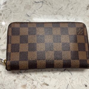 Louis Vuitton Damier Ebene Compact Zippy #4108